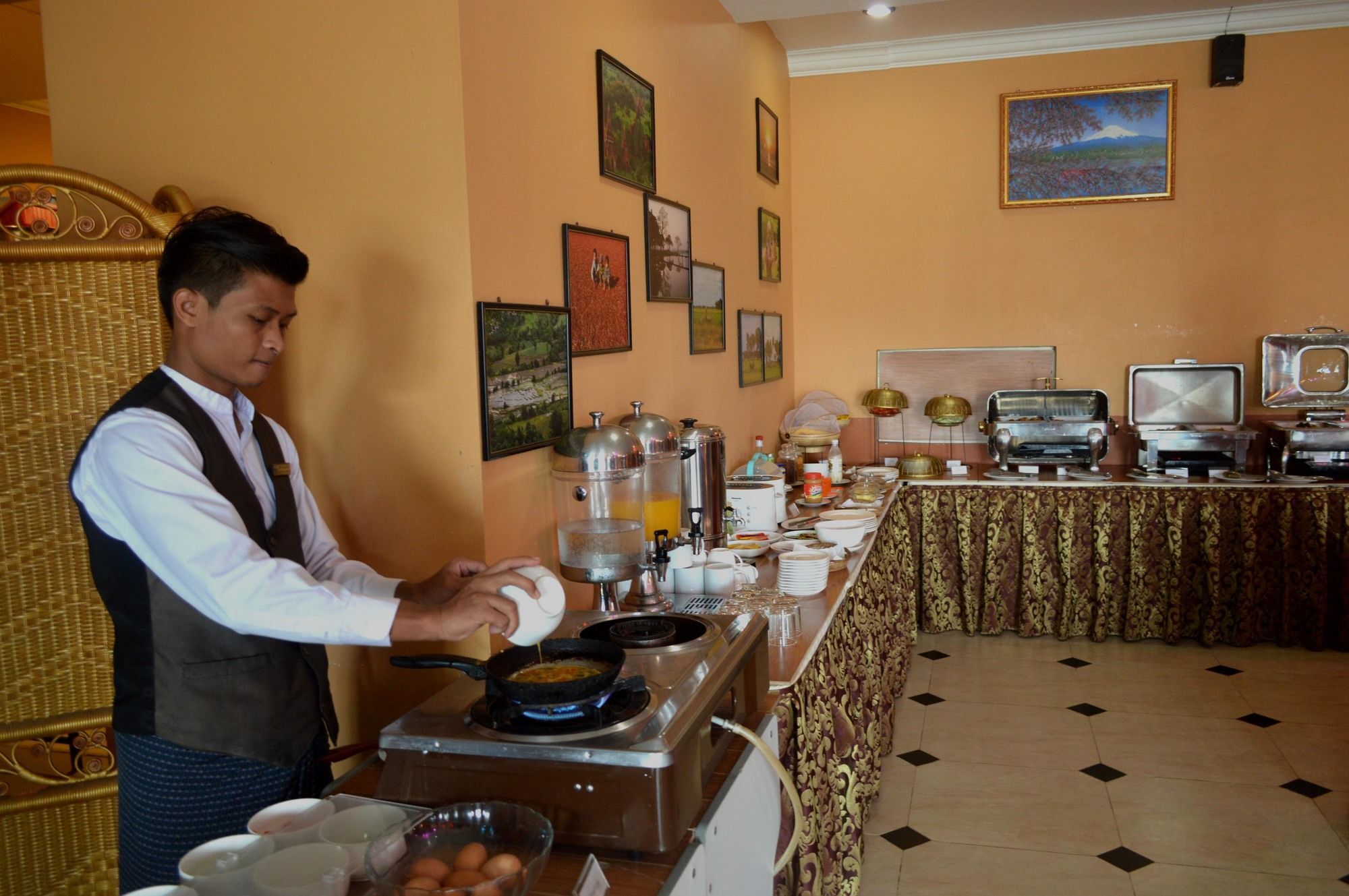 Hotel 63